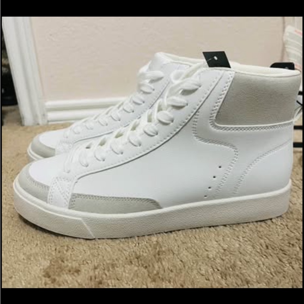 No Boundaries White Memory Foam Sneakers